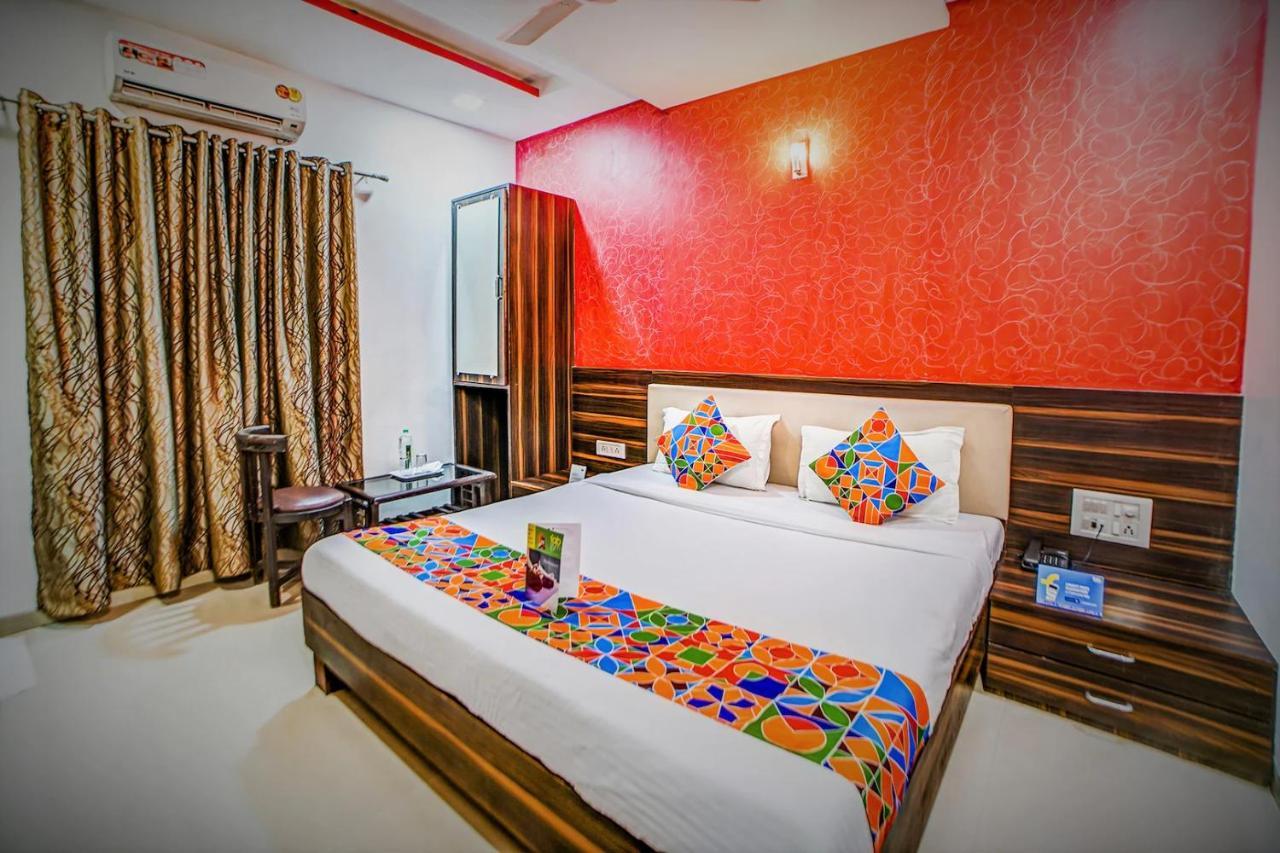 Hotel Adore Palace Mumbai Exterior photo