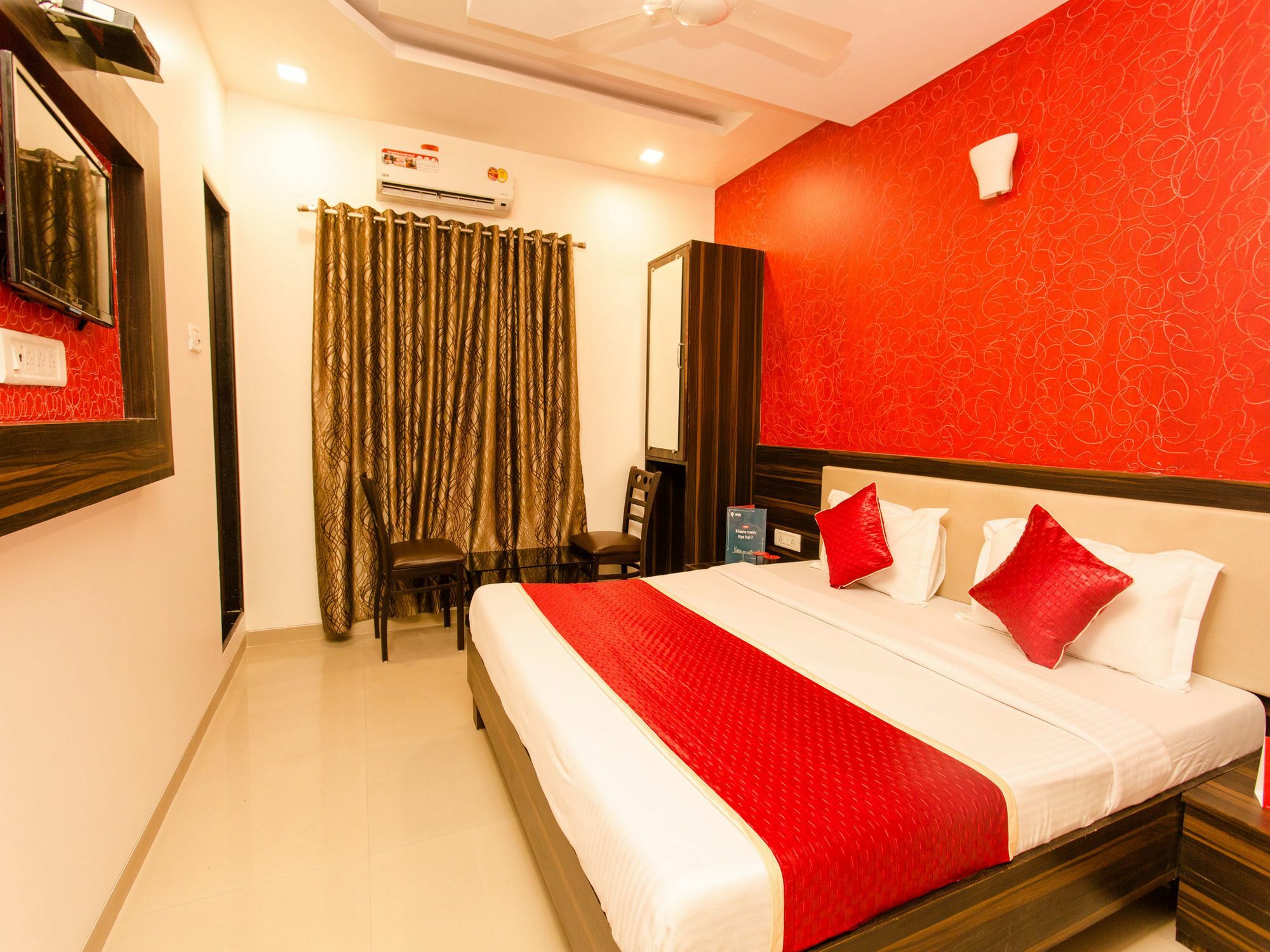 Hotel Adore Palace Mumbai Exterior photo